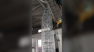 podkręć wieżę radiową